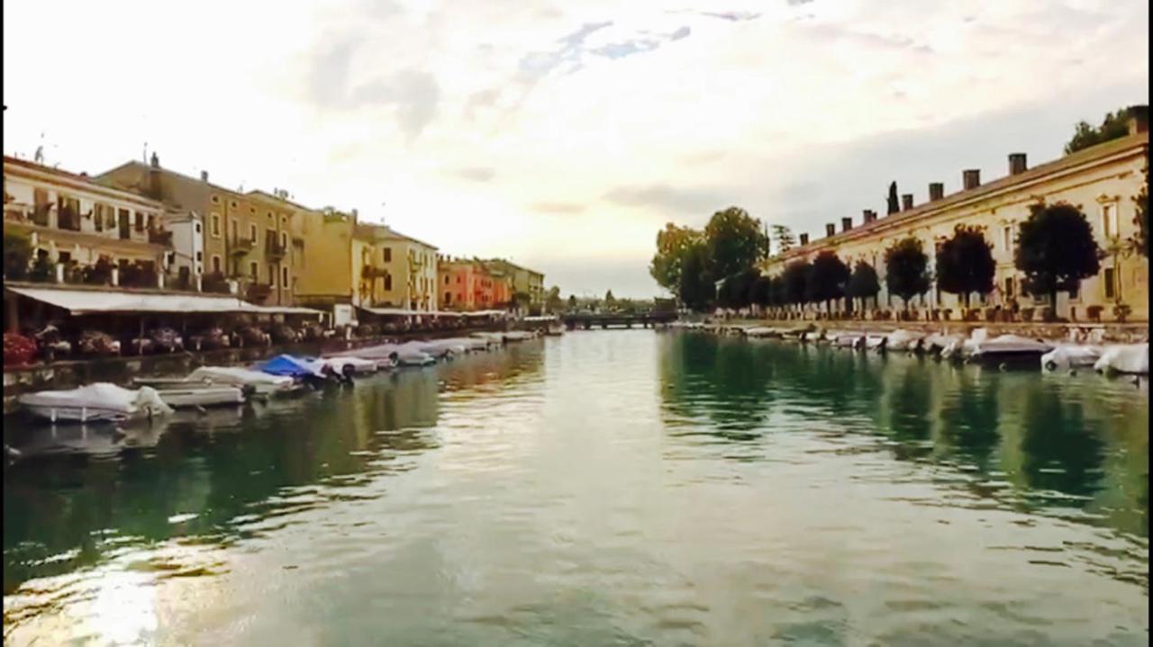 Fiori Sull'Acqua Apartments Peschiera del Garda Eksteriør billede