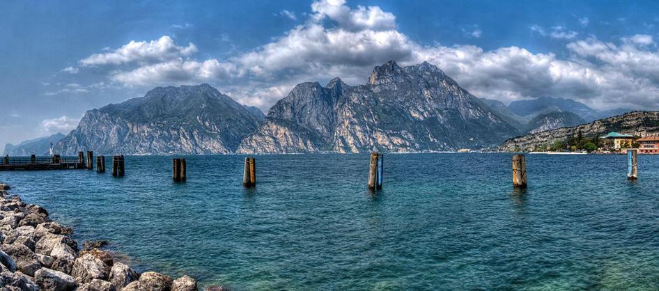 Fiori Sull'Acqua Apartments Peschiera del Garda Eksteriør billede