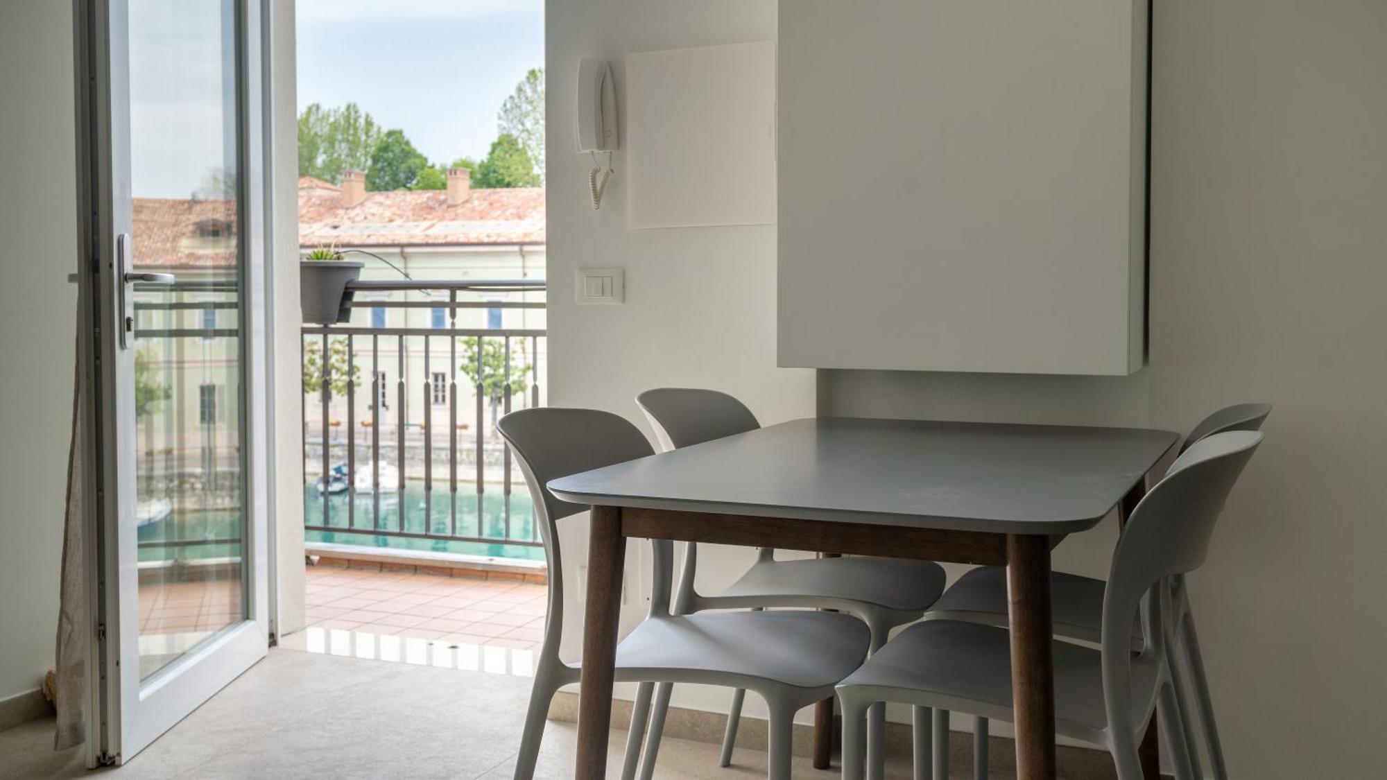 Fiori Sull'Acqua Apartments Peschiera del Garda Eksteriør billede