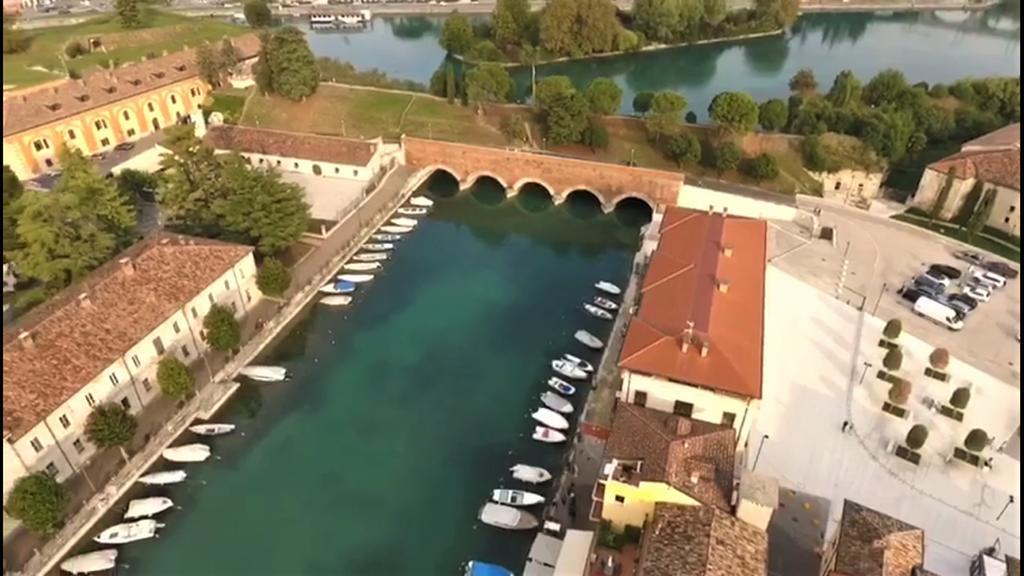 Fiori Sull'Acqua Apartments Peschiera del Garda Eksteriør billede