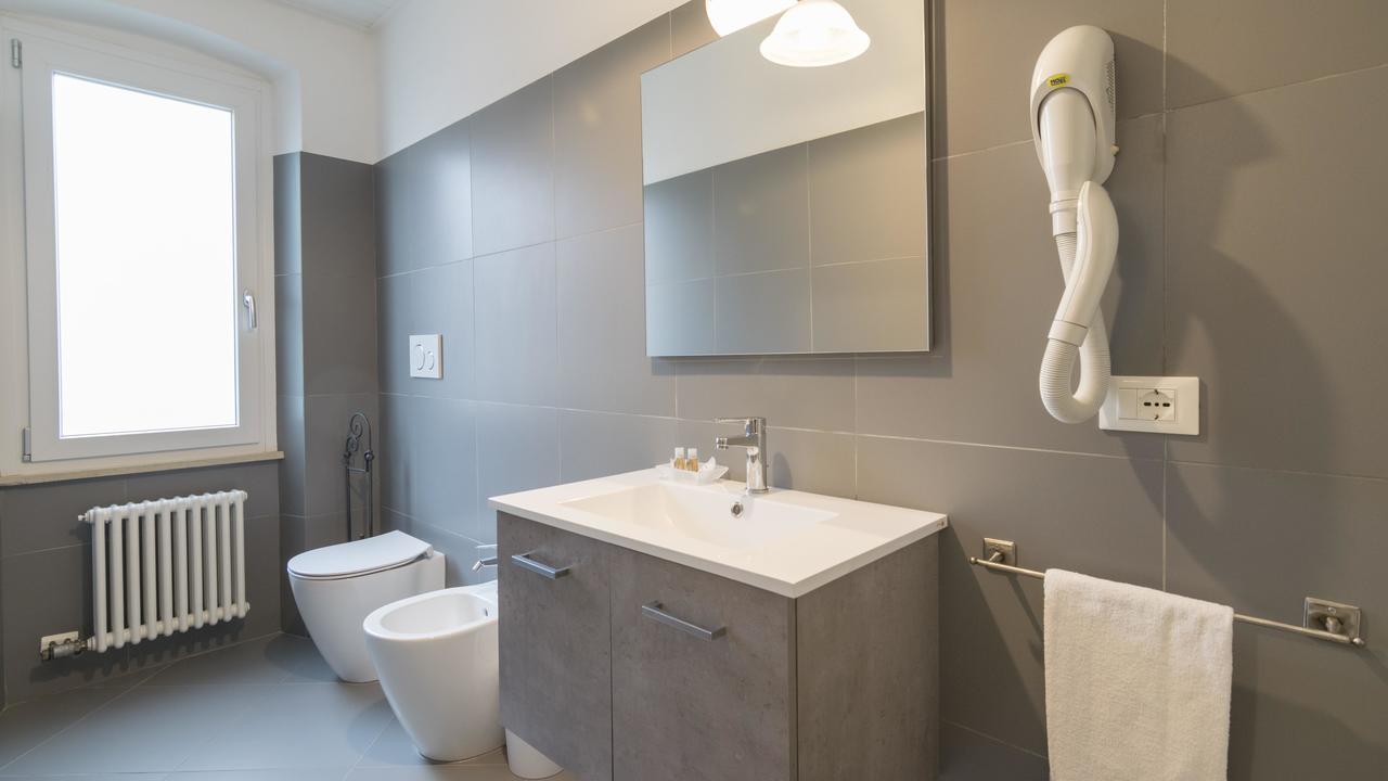 Fiori Sull'Acqua Apartments Peschiera del Garda Eksteriør billede