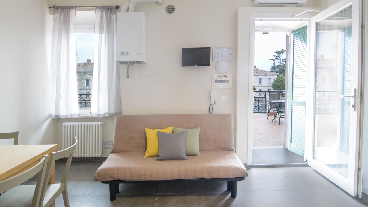 Fiori Sull'Acqua Apartments Peschiera del Garda Eksteriør billede